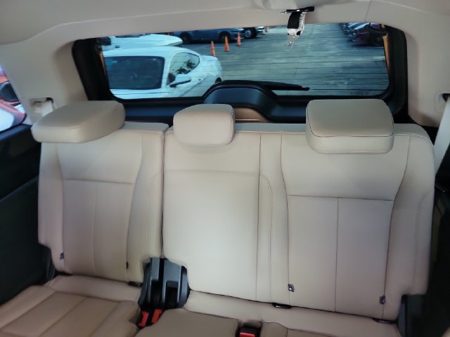 Used 2024 Ford Expedition XLT RWD image 12
