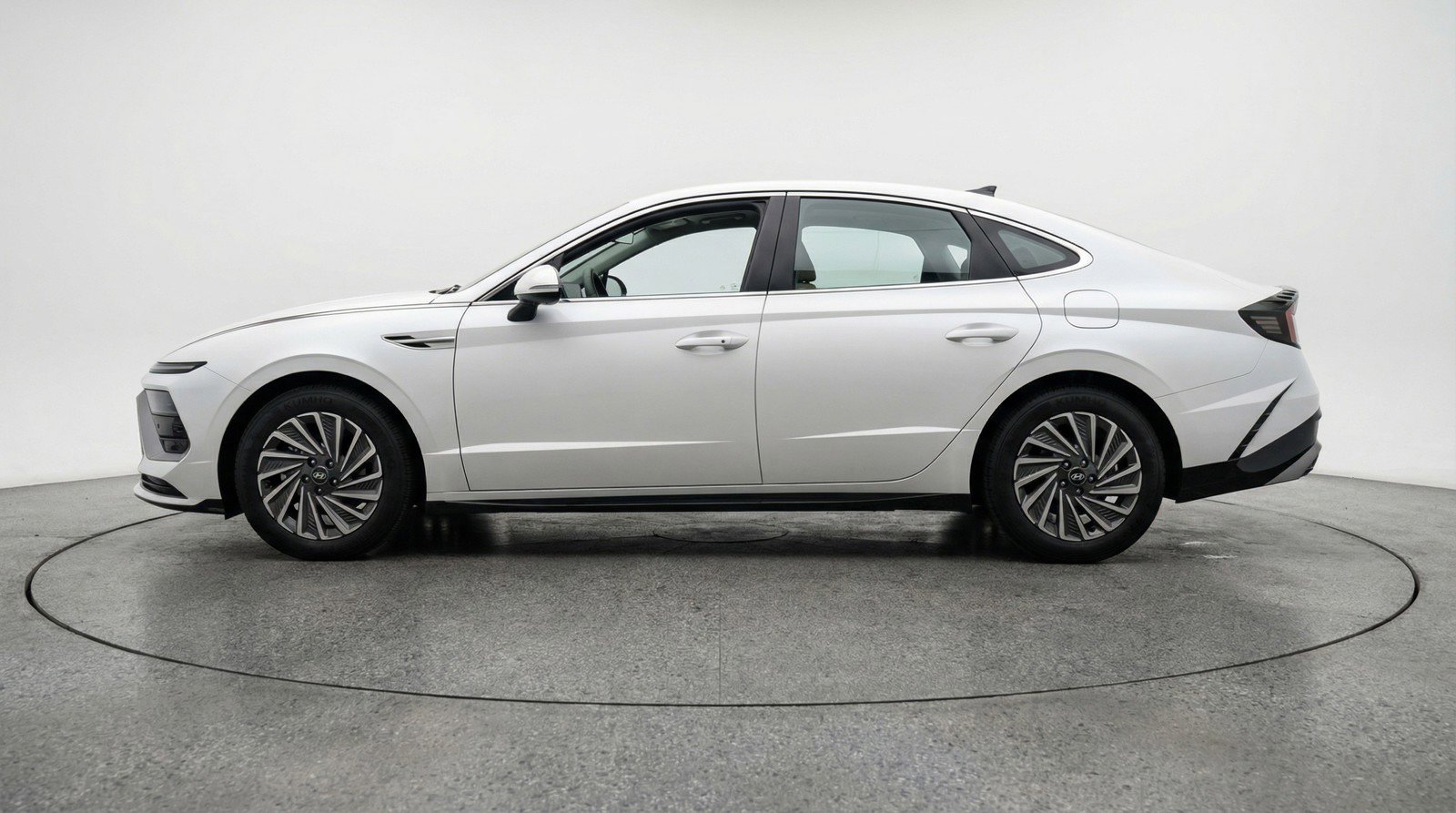 Used 2025 Hyundai Sonata SEL image 5