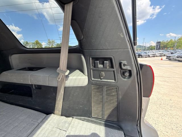 Used 2017 Toyota Sequoia SR5 AWD/4WD image 32
