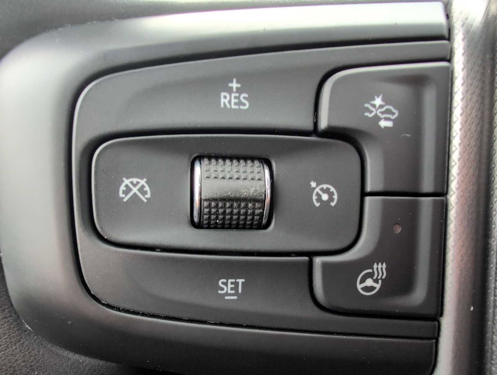 Used 2024 GMC Yukon XL Denali image 26