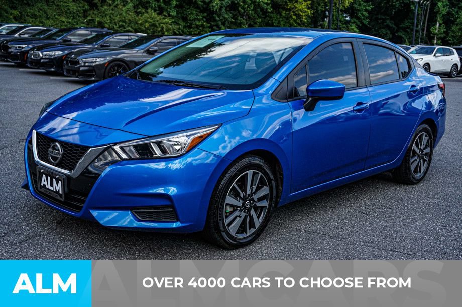 Used 2022 Nissan Versa SV FWD image 2