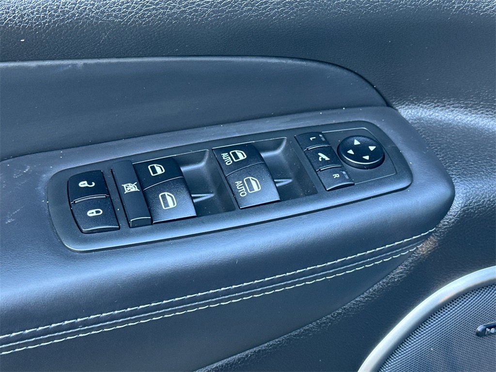 Used 2020 Jeep Grand Cherokee Overland image 21