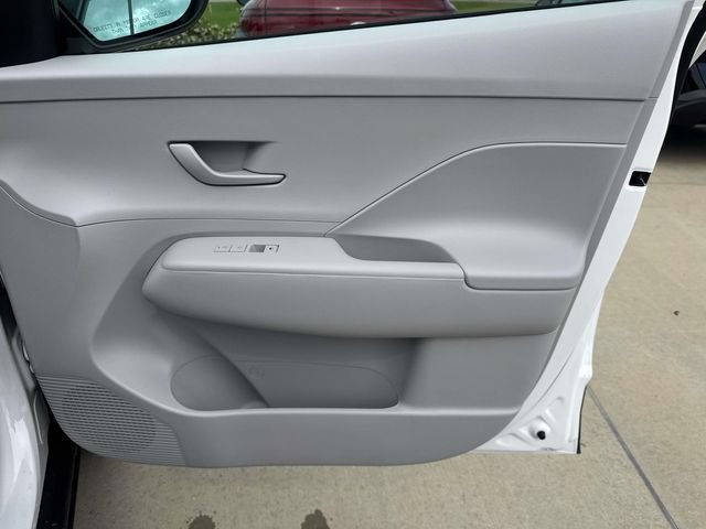 New 2026 Hyundai Kona SE FWD image 18