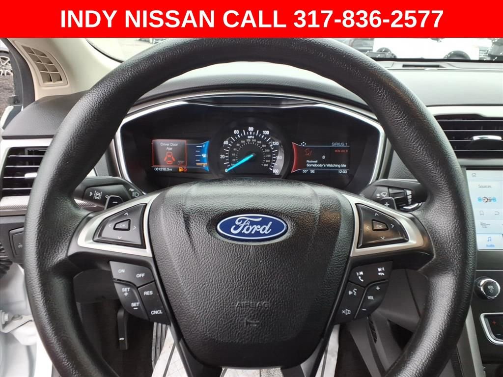 Used 2020 Ford Fusion SE image 13