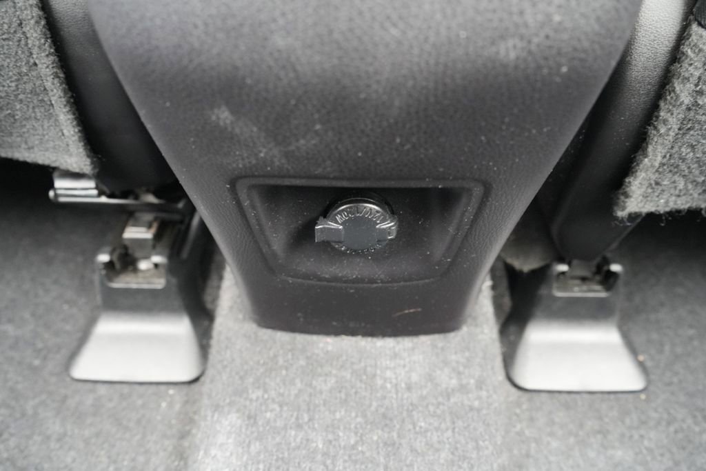 Used 2016 Toyota RAV4 XLE image 19