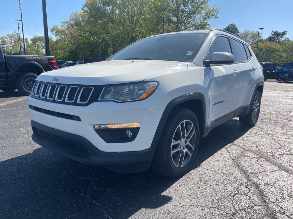 Used 2018 Jeep Compass Latitude image 2