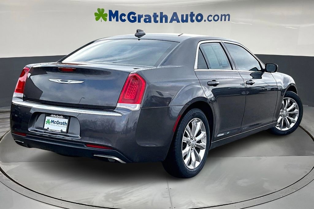 Used 2016 Chrysler 300 Limited w/ Driver Convenience Group image 6