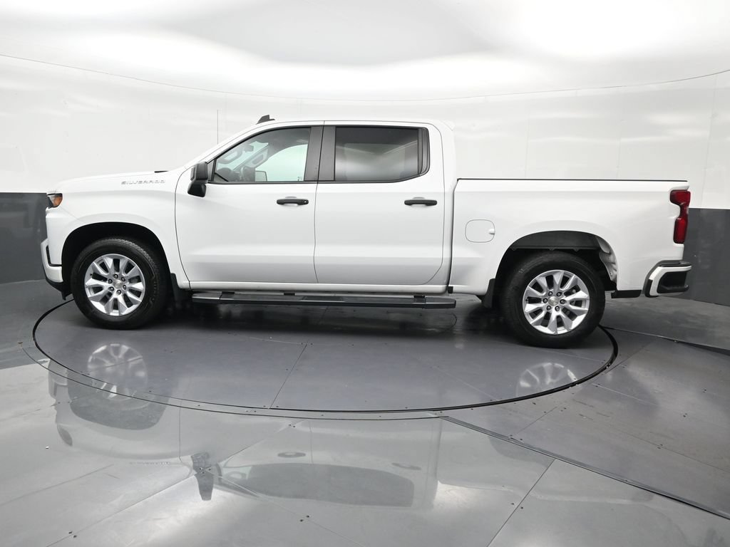 Used 2020 Chevrolet Silverado 1500 Custom w/ Custom Value Package RWD image 2