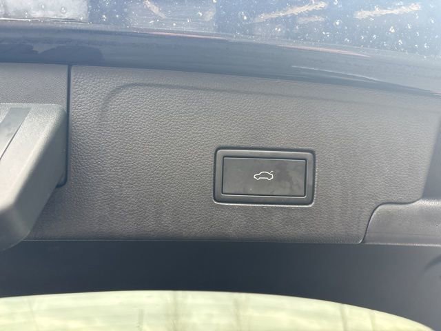 Used 2023 Volkswagen Atlas Cross Sport SEL Premium R-Line image 13