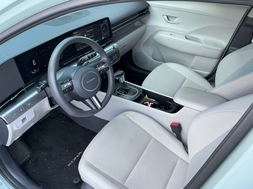 Used 2024 Hyundai Kona SEL FWD image 7