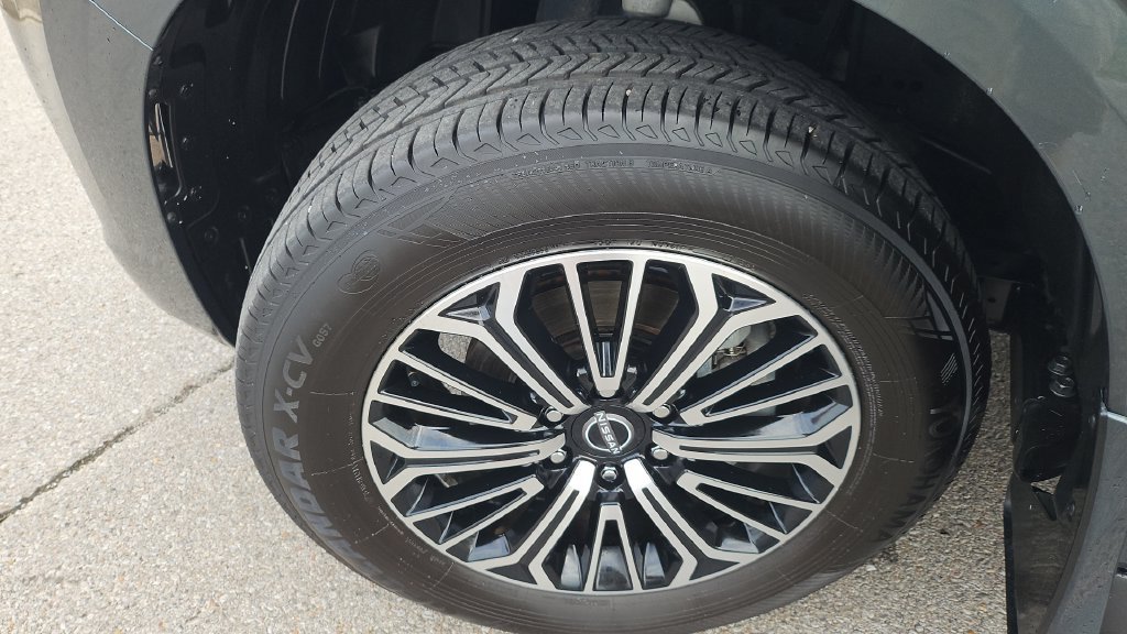 Certified 2025 Nissan Armada Platinum w/ Convenience Package RWD image 23