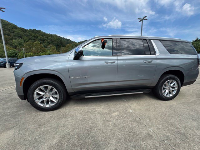 New 2026 Chevrolet Suburban Premier AWD/4WD image 4