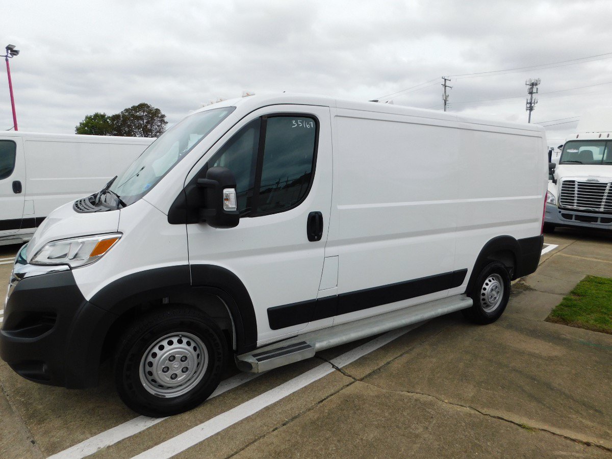 Used 2025 RAM ProMaster 2500 w/ U-Haul Equipment Group FWD image 5