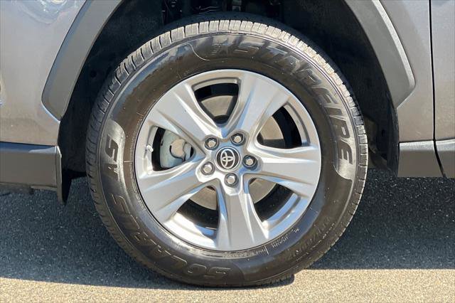 Certified 2022 Toyota RAV4 LE AWD/4WD image 30
