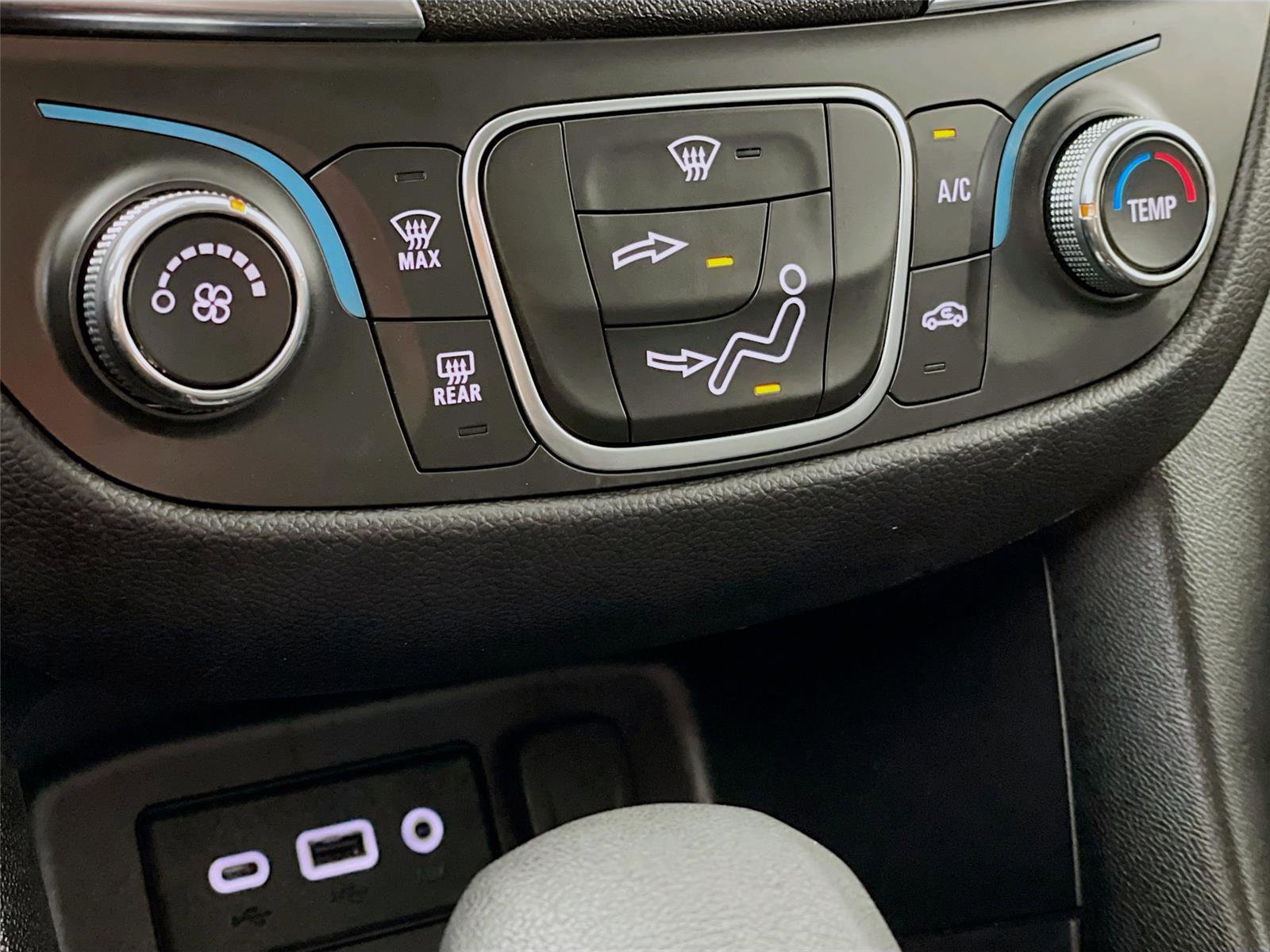 Certified 2024 Chevrolet Equinox LT image 18