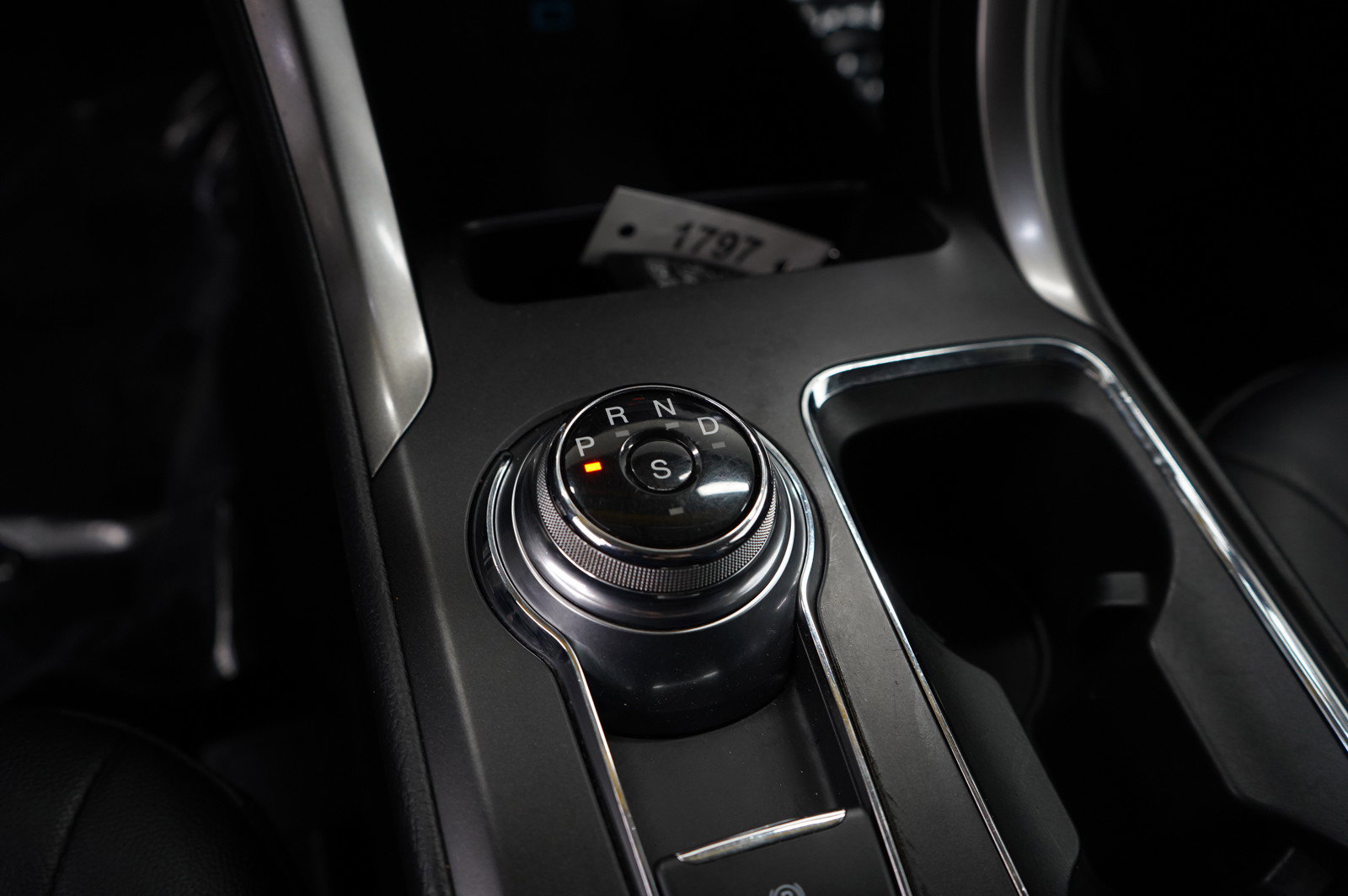 Used 2017 Ford Fusion SE w/ Equipment Group 201A image 19