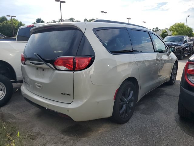 Certified 2019 Chrysler Pacifica Limited w/ Advanced Safetytec Group FWD image 9