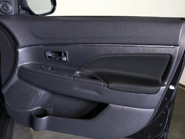 Used 2025 Mitsubishi Outlander Sport ES AWD/4WD image 29