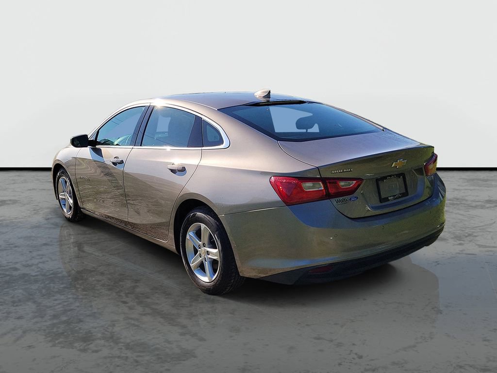 Used 2024 Chevrolet Malibu LT FWD image 3