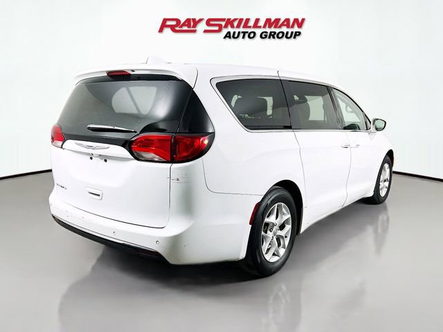Used 2018 Chrysler Pacifica Touring Plus w/ Tire & Wheel Group image 7