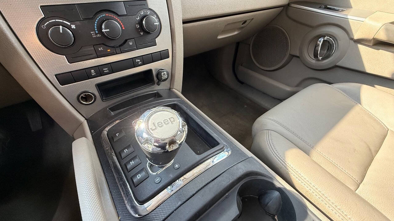 Used 2006 Jeep Commander 2WD image 83