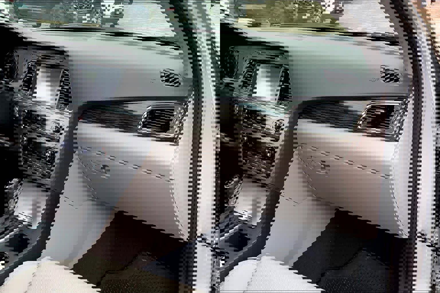 Used 2017 Hyundai Sonata Limited w/ Ultimate Package 04 FWD image 19