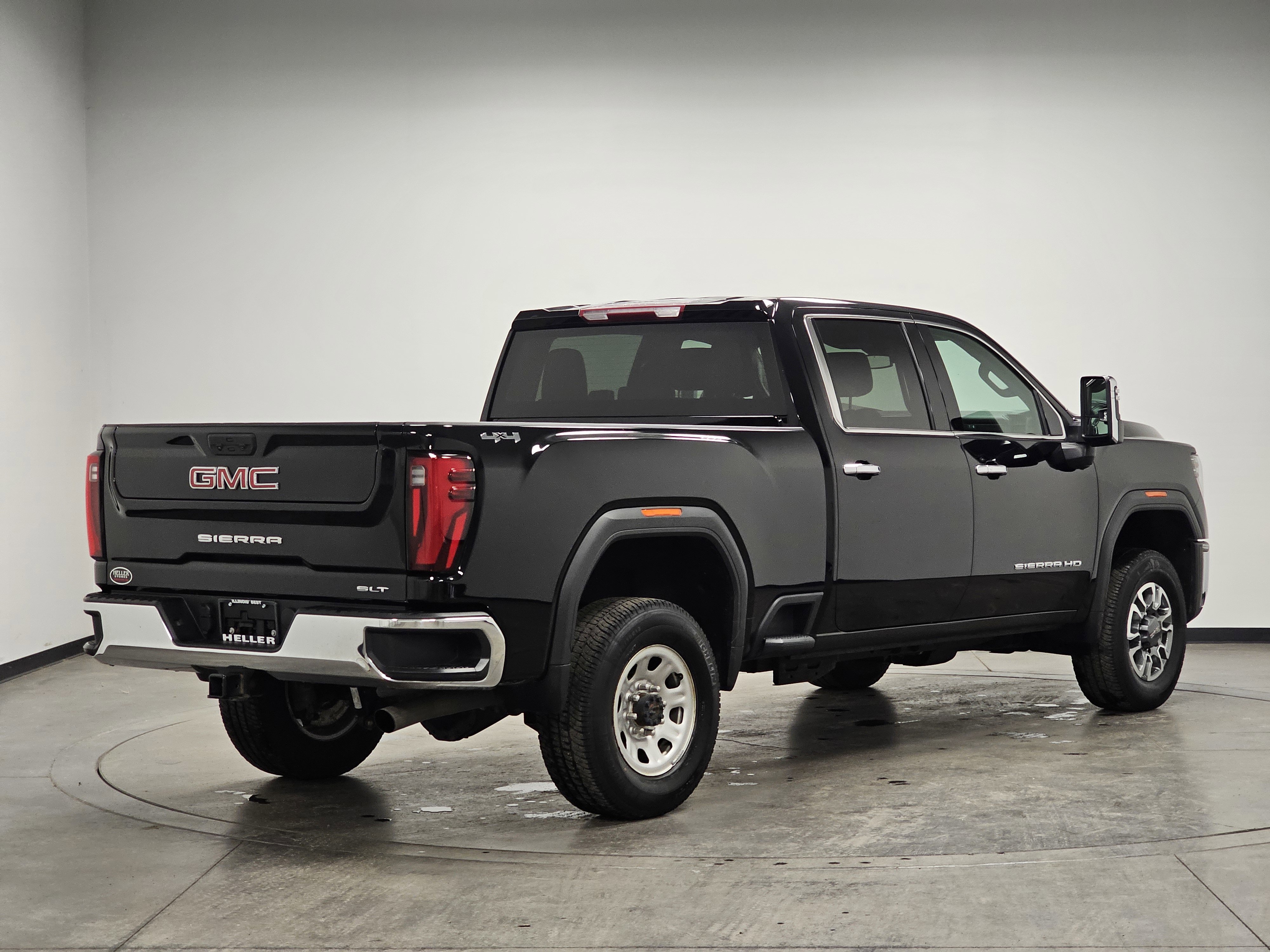 Used 2024 GMC Sierra 2500 SLT image 8