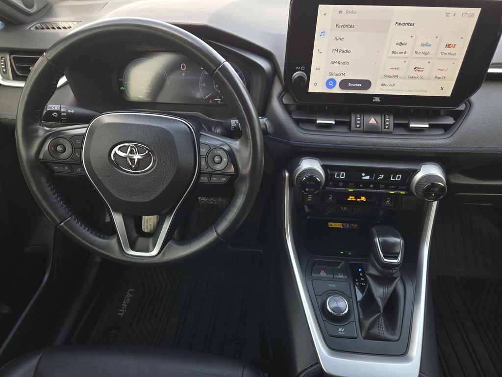 Used 2025 Toyota RAV4 XSE w/ Advanced Technology Package image 29