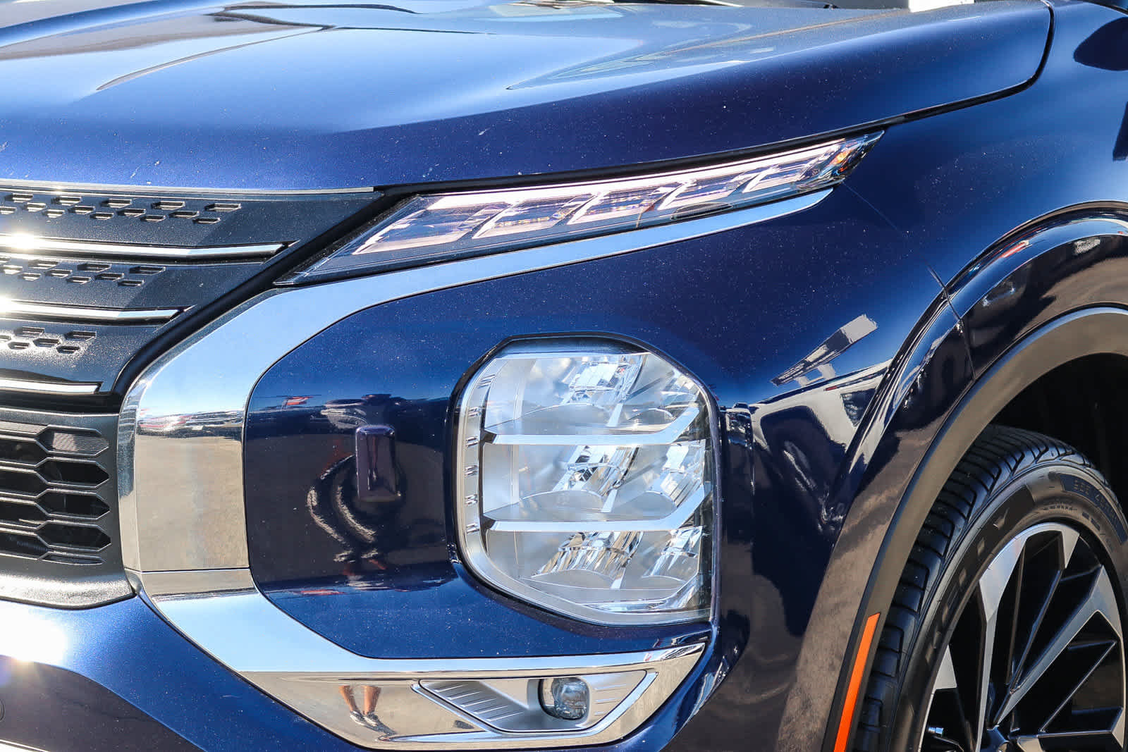 Used 2023 Mitsubishi Outlander SE AWD/4WD image 8