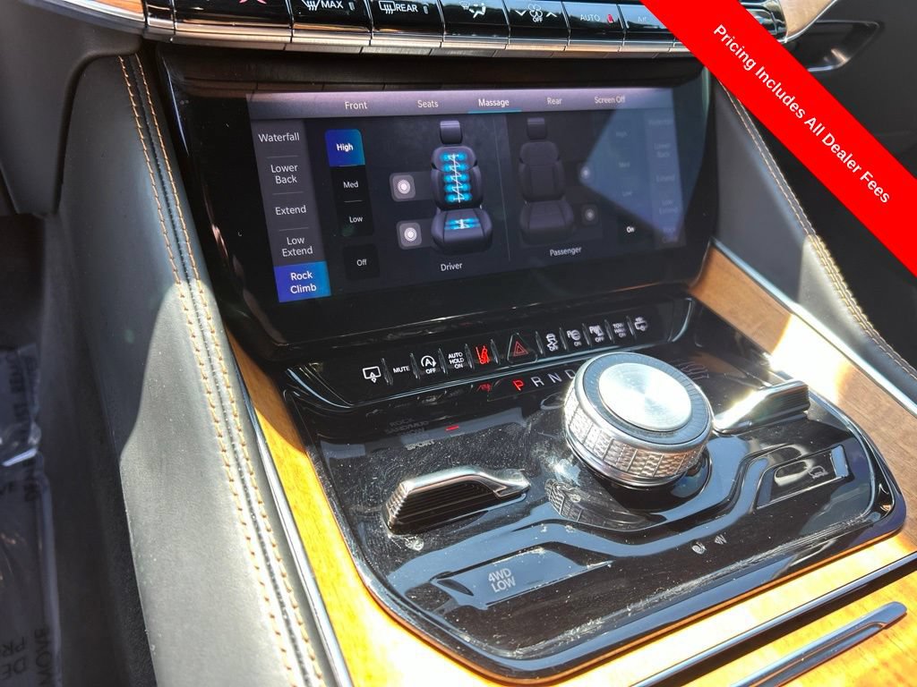 Used 2024 Jeep Grand Wagoneer Series III AWD/4WD image 11
