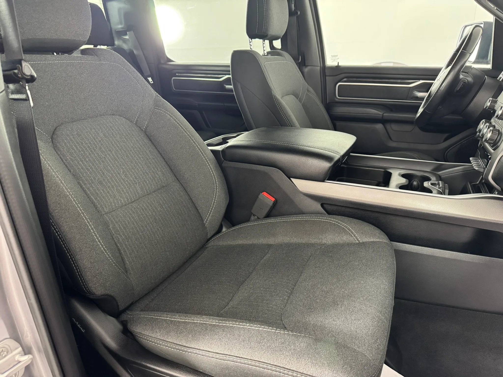 Used 2020 RAM 1500 Big Horn AWD/4WD image 32