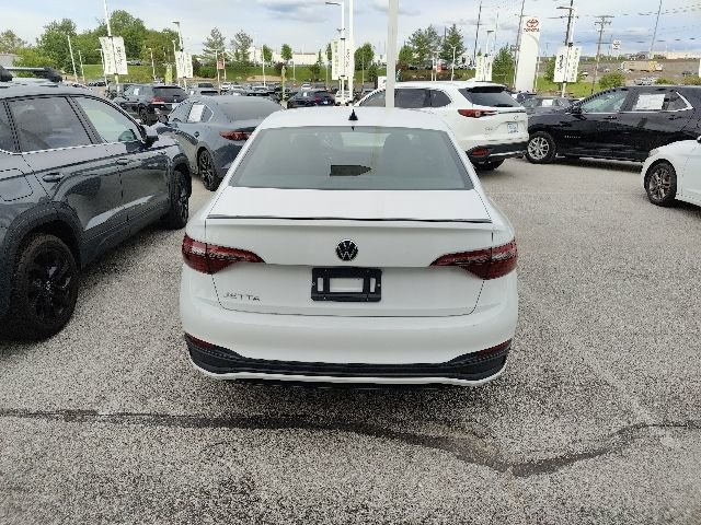 Used 2024 Volkswagen Jetta Sport FWD image 14