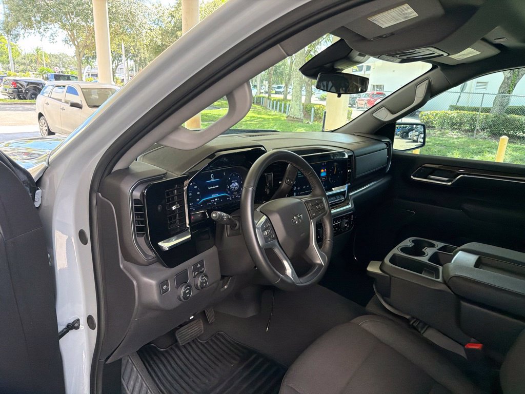 Used 2024 Chevrolet Silverado 1500 RST RWD image 7