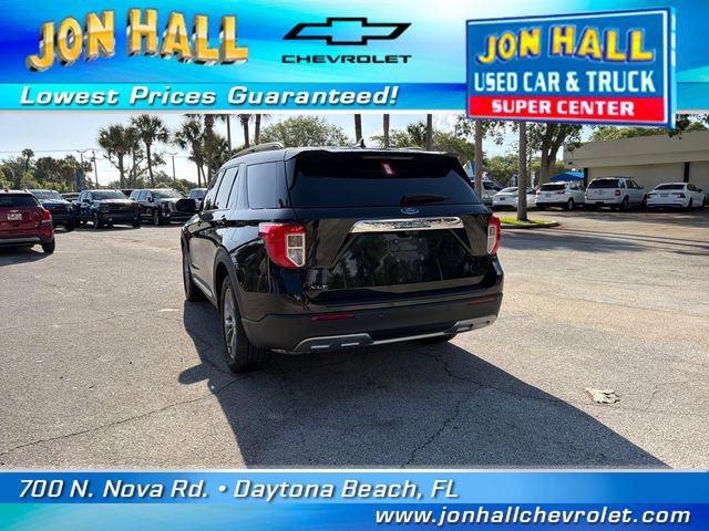 Used 2023 Ford Explorer XLT w/ Equipment Group 202A RWD image 9