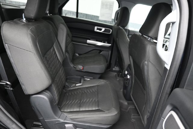 Used 2021 Ford Explorer XLT w/ Class III Trailer Tow Package AWD/4WD image 8
