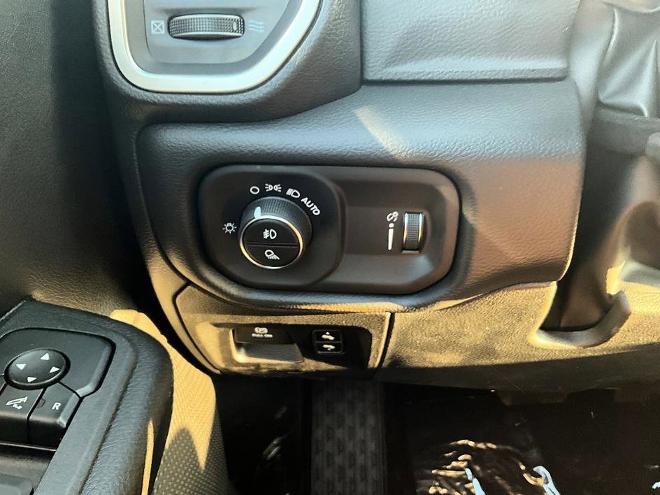 New 2026 RAM 1500 Big Horn w/ Night Edition AWD/4WD image 16