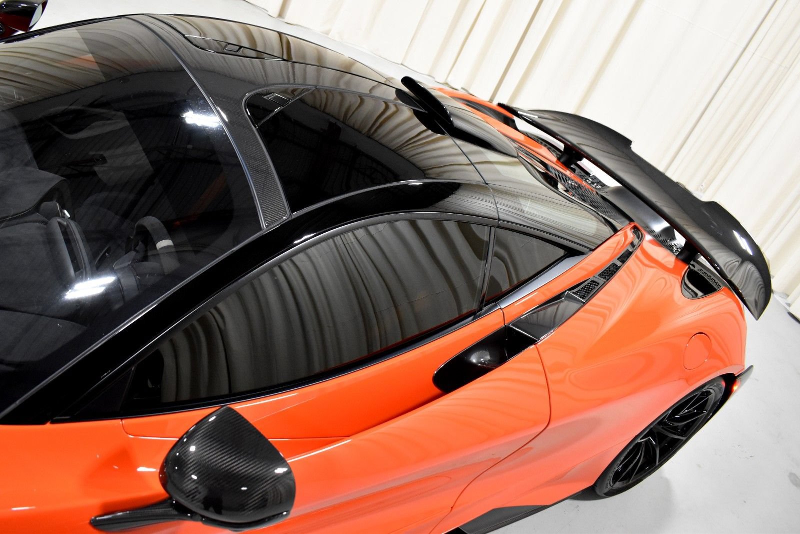 Used 2021 McLaren 765LT RWD image 12