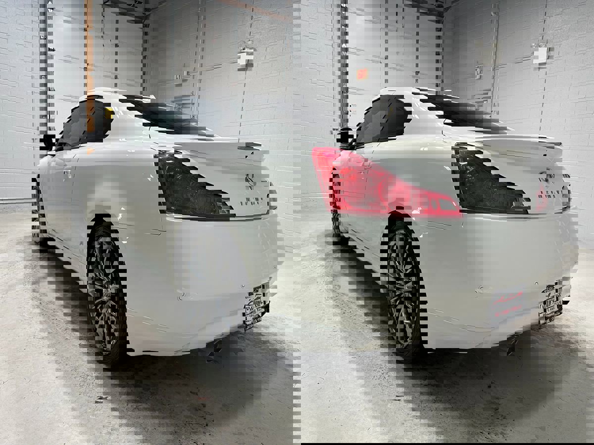 Used 2011 INFINITI G37 Sport image 16