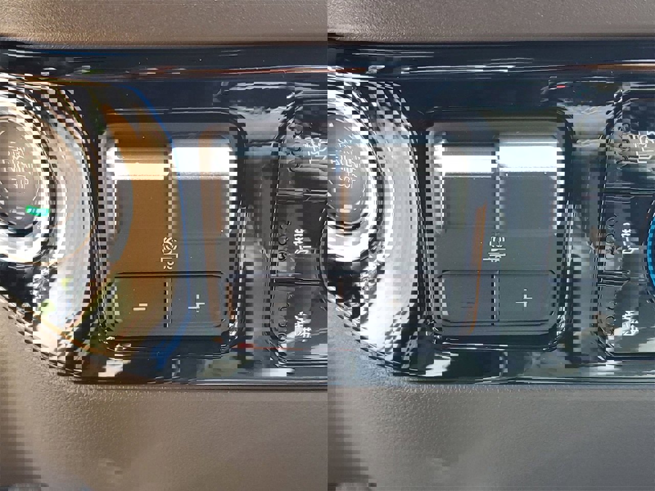 New 2026 Chevrolet Silverado 1500 LTZ w/ LTZ Premium Package image 25