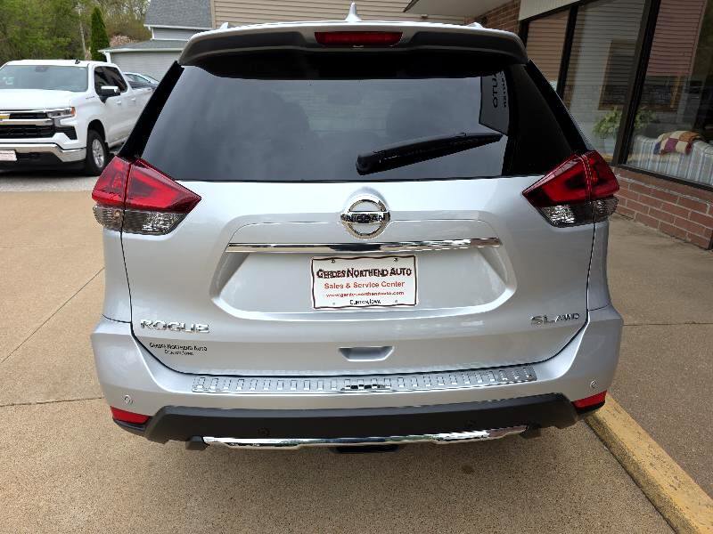 Used 2019 Nissan Rogue SL w/ Premium Package image 26