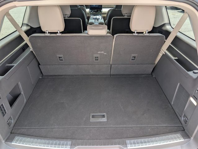 Used 2024 Lincoln Navigator L Reserve AWD/4WD image 14