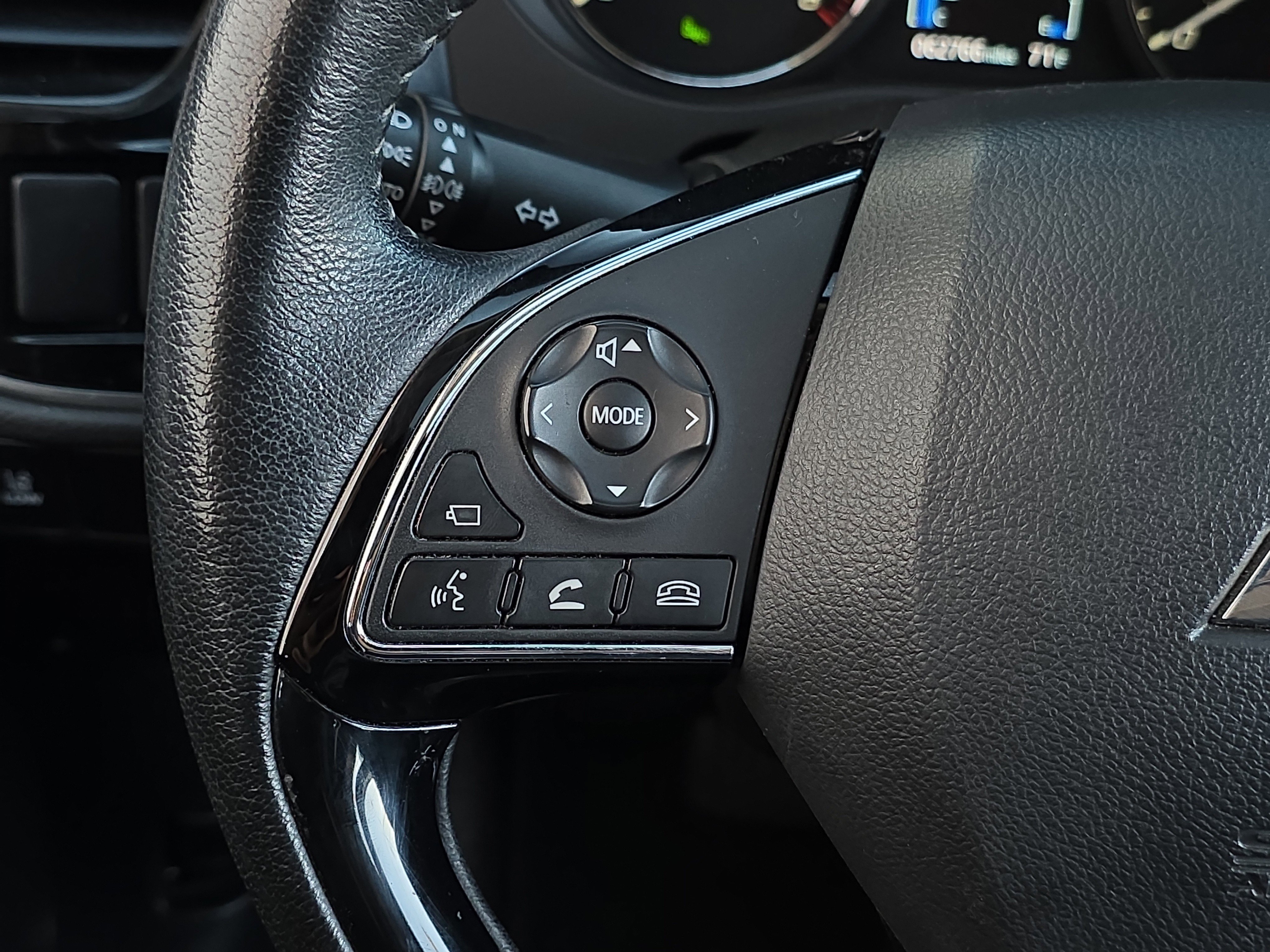 Used 2020 Mitsubishi Outlander LE image 15