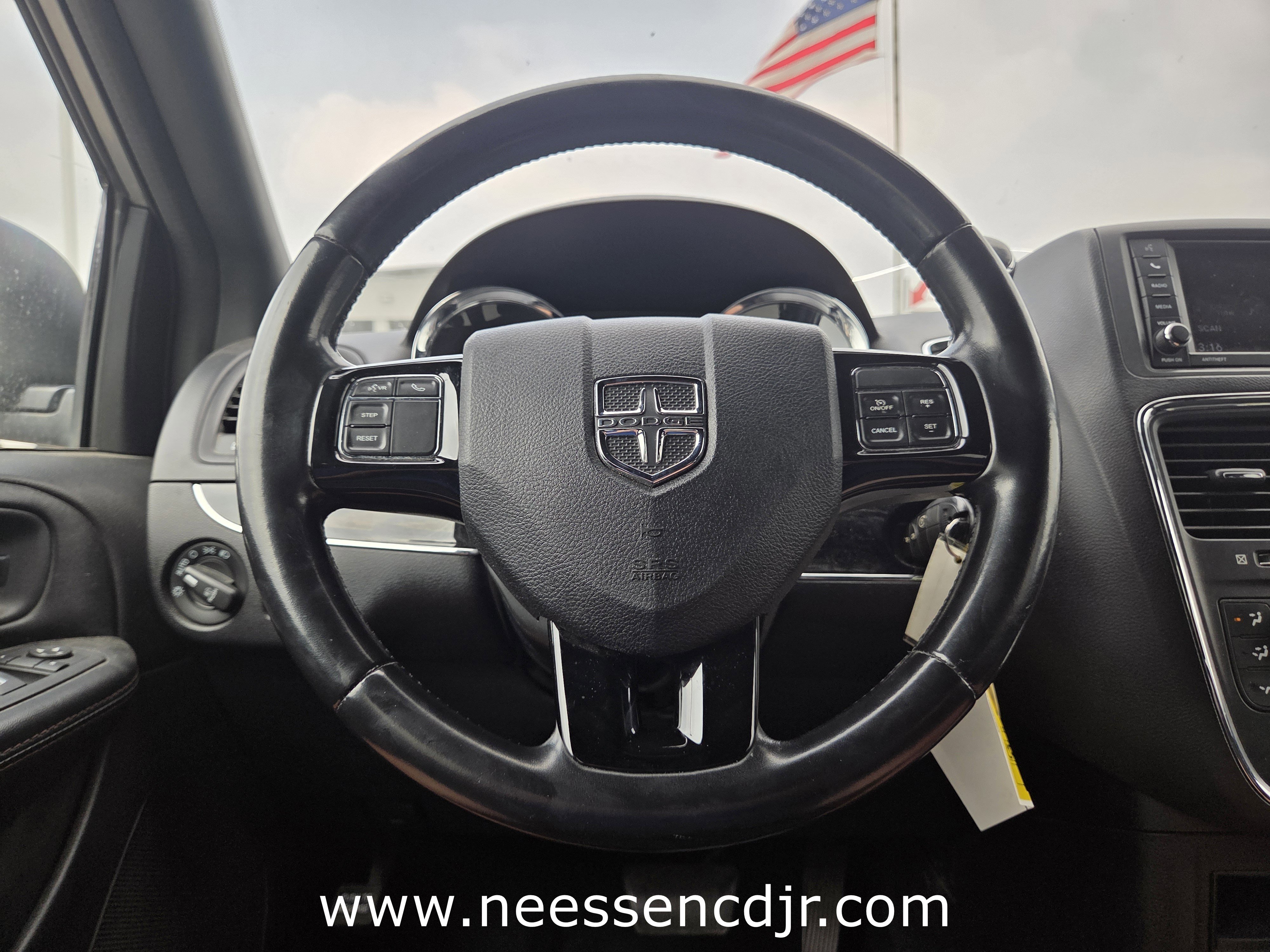 Used 2020 Dodge Grand Caravan SE FWD image 11