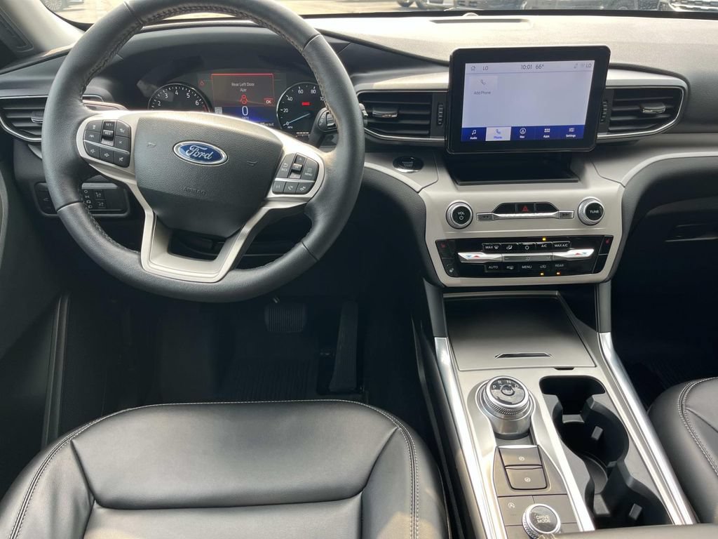 Certified 2024 Ford Explorer XLT w/ Equipment Group 202A AWD/4WD image 17