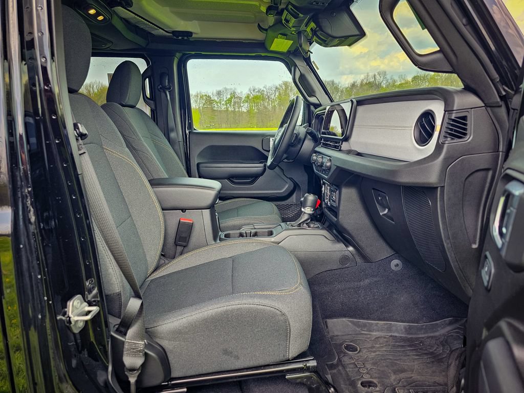Certified 2025 Jeep Wrangler Unlimited Sport AWD/4WD image 35
