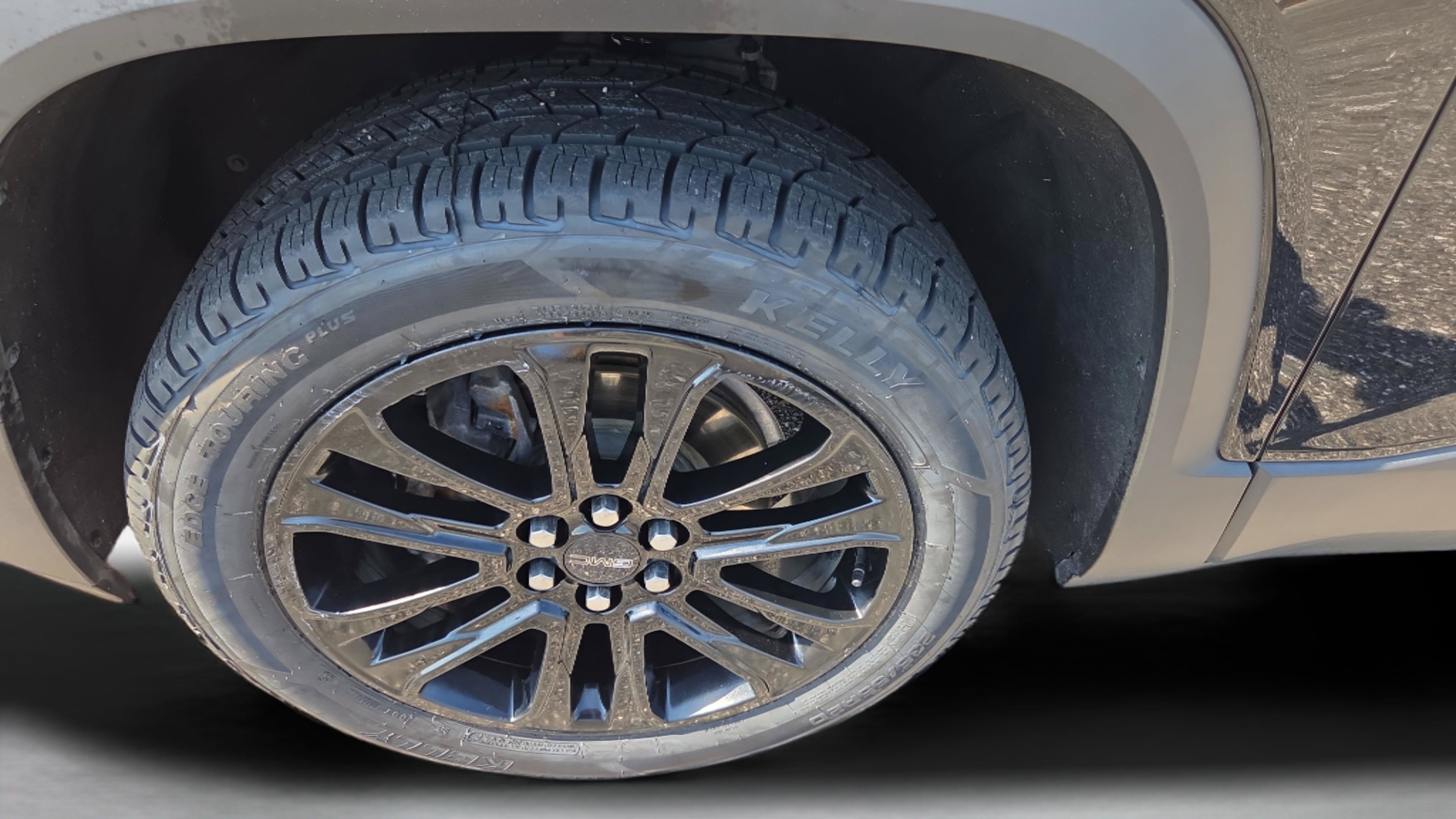 Certified 2023 GMC Acadia SLE w/ Driver Convenience Package FWD image 30