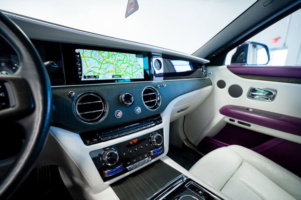 Used 2022 Rolls-Royce Ghost w/ Ghost Package AWD/4WD image 31