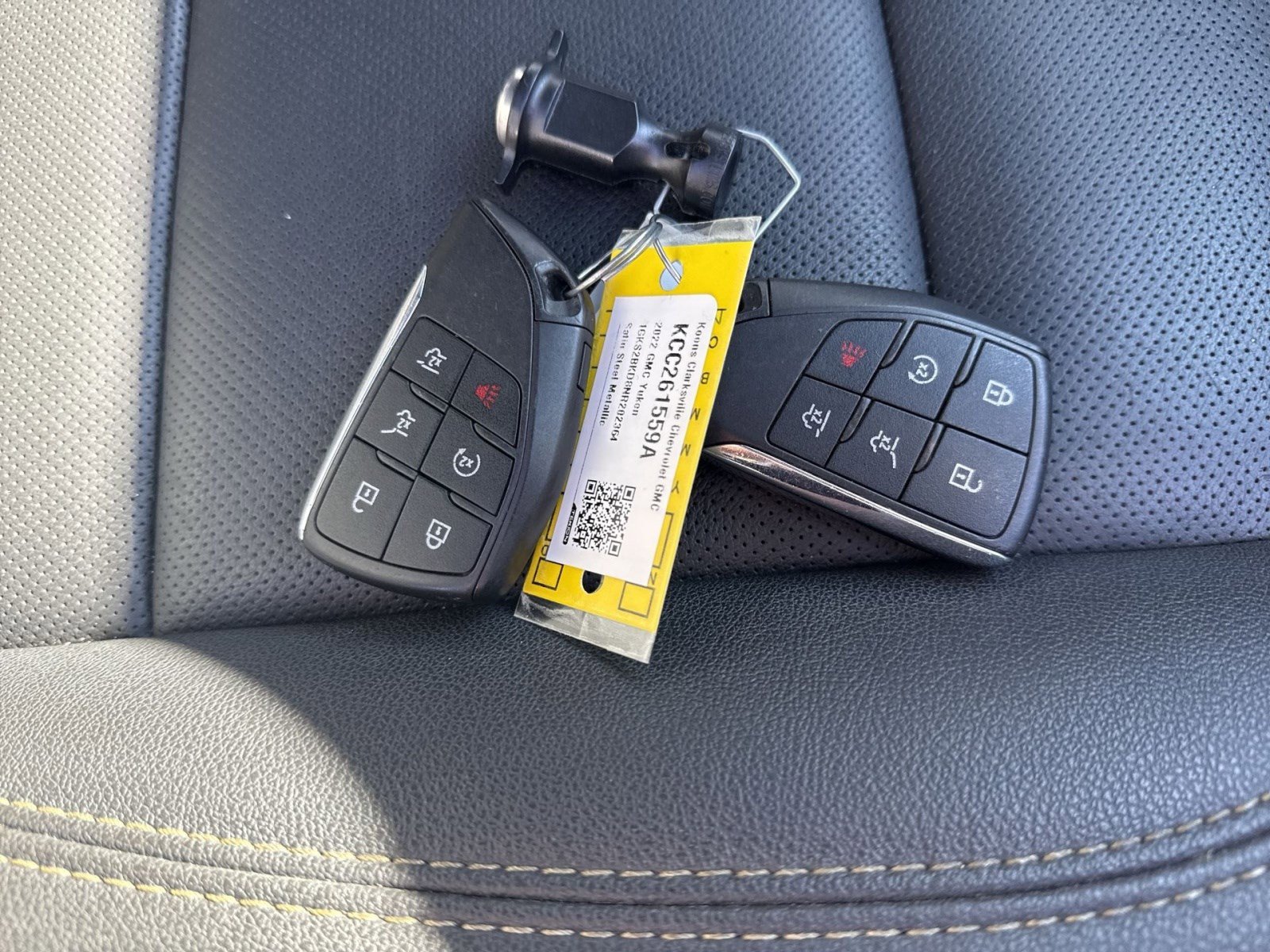 Used 2022 GMC Yukon SLT w/ SLT Premium Package image 27