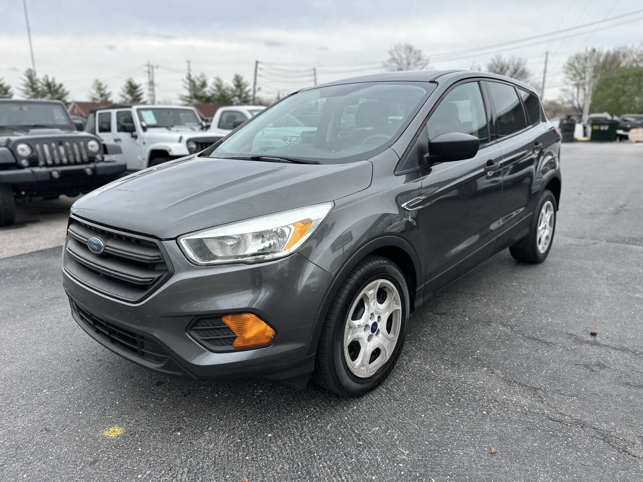 Used 2017 Ford Escape S FWD image 3