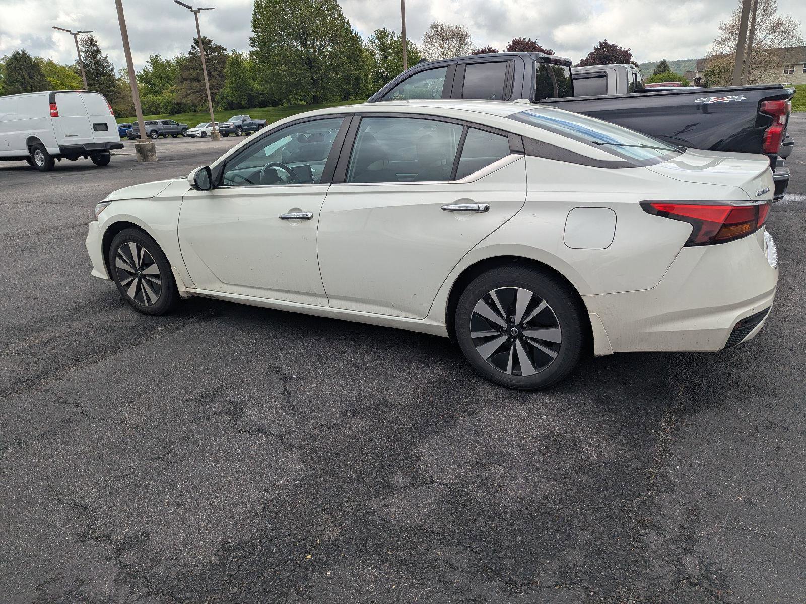 Used 2021 Nissan Altima 2.5 SV w/ SV Premium Package AWD/4WD image 4